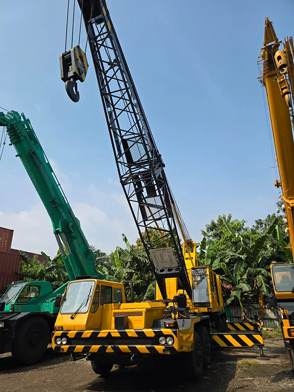 Crane Darat - PT Menara Agung Mandiri