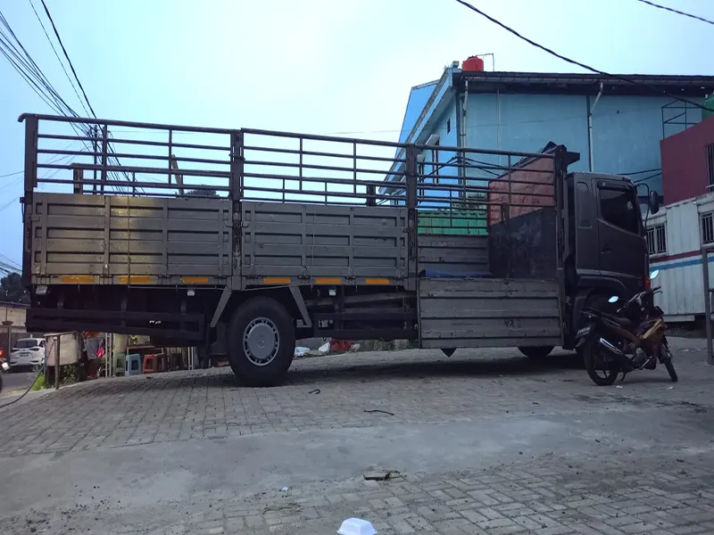 Armada Logistik - PT Menara Agung Mandiri